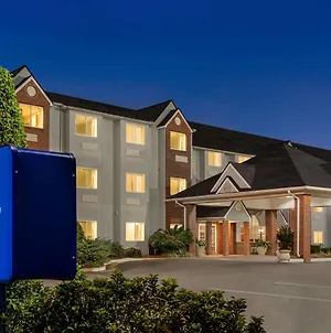 Microtel Inn & Suites By Wyndham Tifton Exterior photo