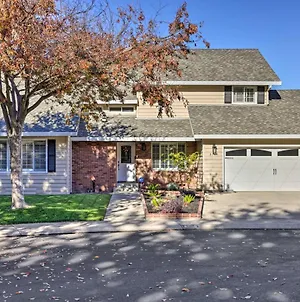 Pet-Friendly Modesto Home With Private Pool! Exterior photo