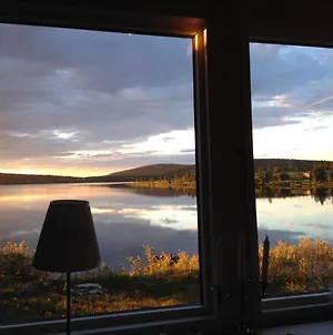 Lakeside Cottage In Lapland With Great View Skaulo Exterior photo