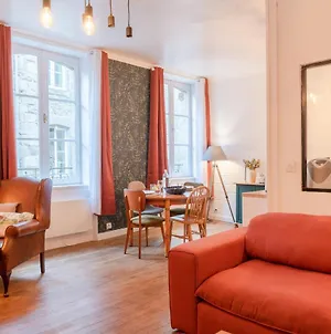 Charmant Appartement Decore Avec Gout Dinan Exterior photo