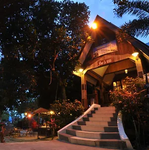 Shari La Island Resort Kampong Pasir Hantu Exterior photo