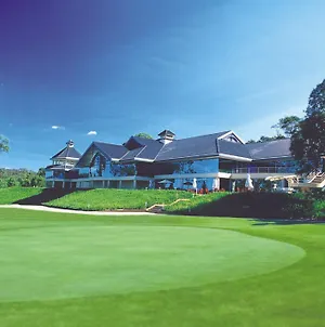 Riverside Oaks Golf Resort Hawkesbury Exterior photo