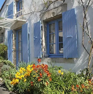 La Maison Bleue Saint-Gelais Exterior photo